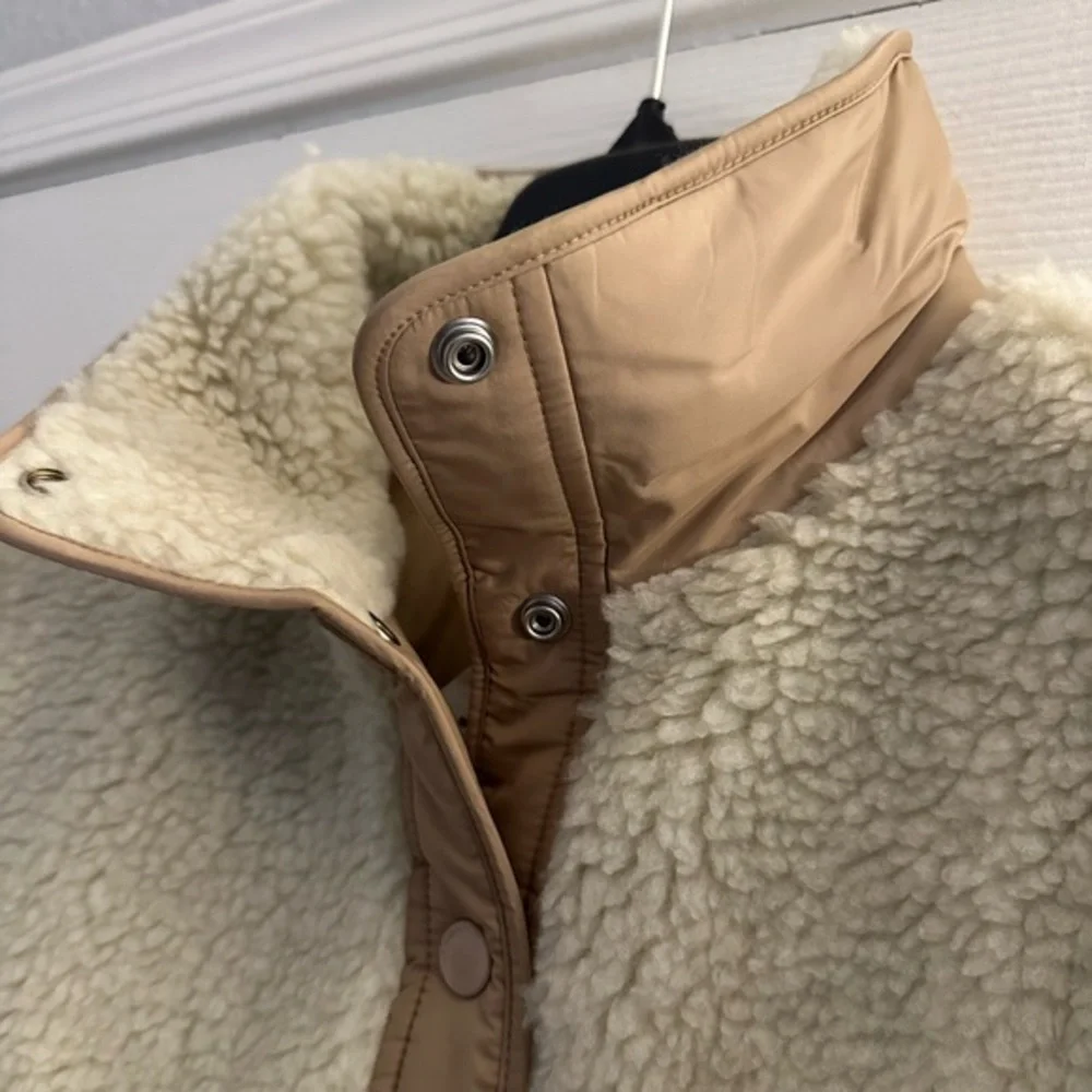 NWT COACH Sherpa Jacket Stand-Up Collar‎ Pull Over In Recycled Polyester Cream